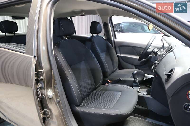 Хетчбек Renault Sandero 2019 в Києві фото 12 Хетчбек Renault Sandero 2019 в Києві