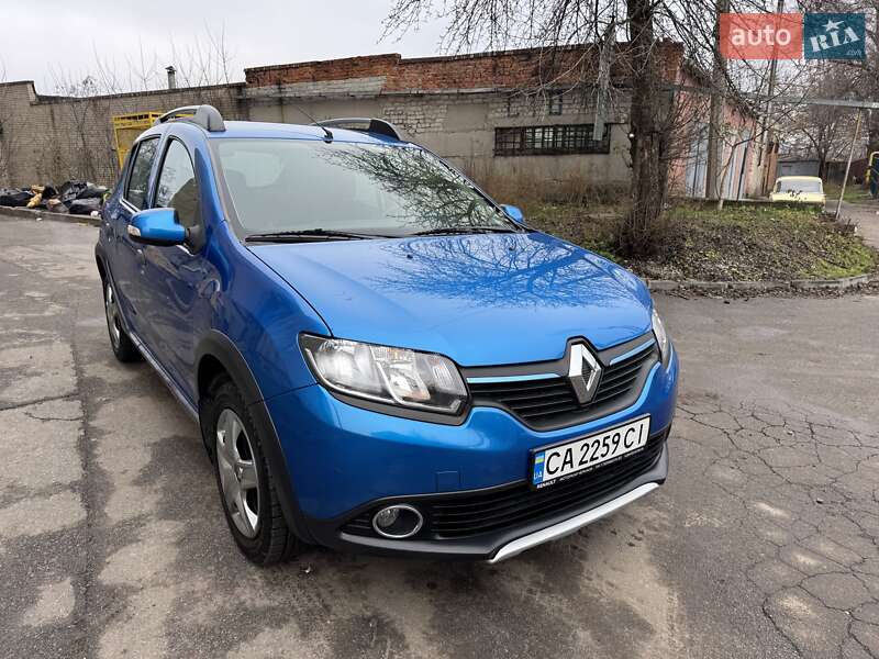 Хэтчбек Renault Sandero 2014 в Харькове фото 2 Хэтчбек Renault Sandero 2014 в Харькове