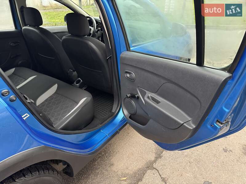 Хэтчбек Renault Sandero 2014 в Харькове фото 24 Хэтчбек Renault Sandero 2014 в Харькове