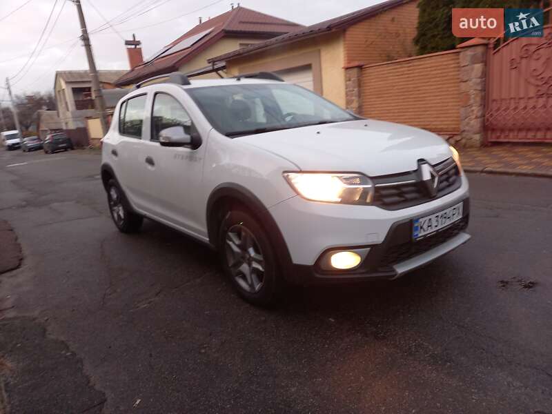 Хэтчбек Renault Sandero 2021 в Киеве