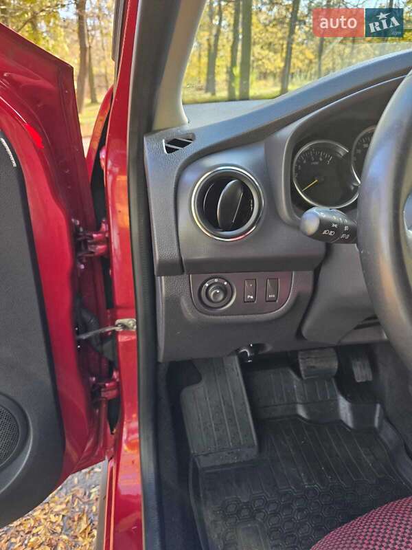 Хетчбек Renault Sandero 2020 в Ізмаїлі фото 19 Хетчбек Renault Sandero 2020 в Ізмаїлі