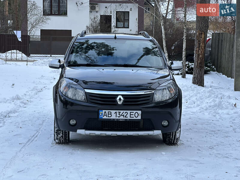 Хетчбек Renault Sandero 2012 в Києві фото 5 Хетчбек Renault Sandero 2012 в Києві