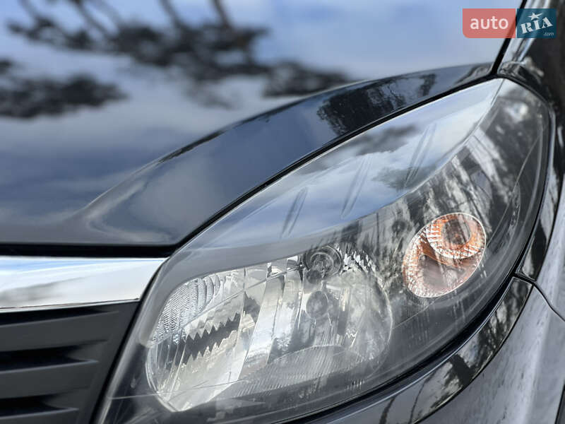 Хетчбек Renault Sandero 2012 в Києві фото 7 Хетчбек Renault Sandero 2012 в Києві