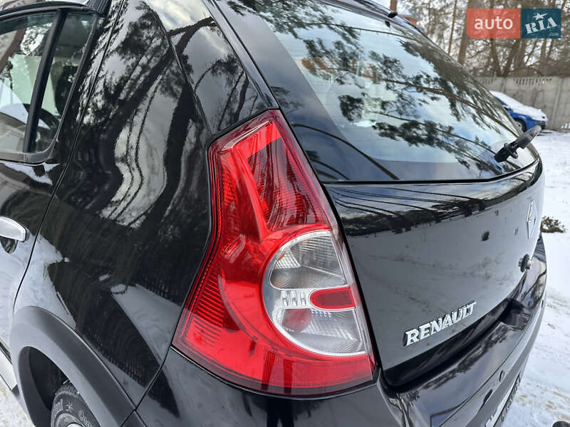 Хетчбек Renault Sandero 2012 в Києві фото 25 Хетчбек Renault Sandero 2012 в Києві