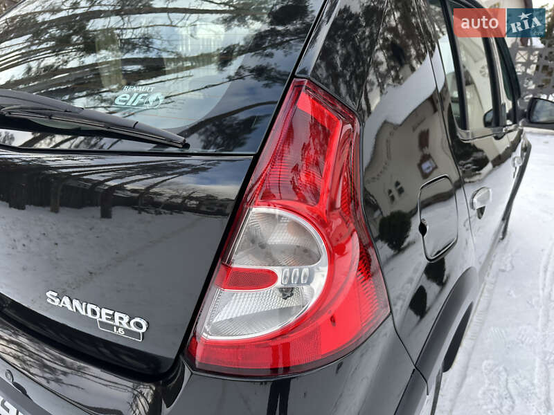 Хетчбек Renault Sandero 2012 в Києві фото 31 Хетчбек Renault Sandero 2012 в Києві