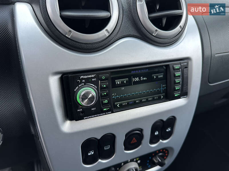 Хетчбек Renault Sandero 2012 в Києві фото 71 Хетчбек Renault Sandero 2012 в Києві