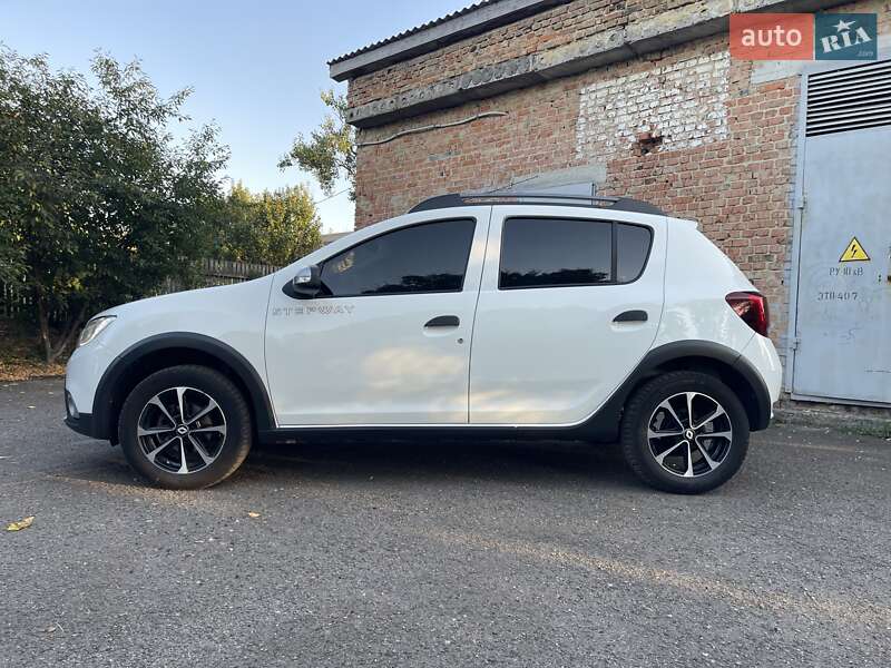 Хэтчбек Renault Sandero 2018 в Каменке фото 5 Хэтчбек Renault Sandero 2018 в Каменке