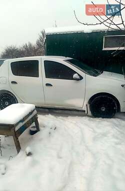 Хетчбек Renault Sandero 2016 в Полтаві