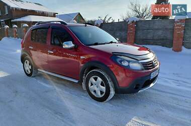 Хетчбек Renault Sandero 2011 в Чернігові