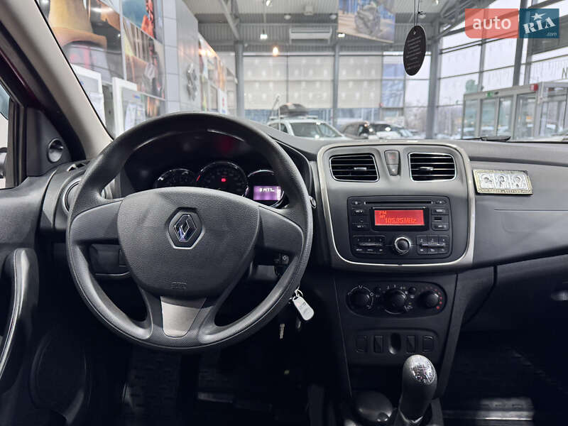 Хэтчбек Renault Sandero 2015 в Одессе