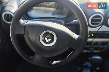 Хэтчбек Renault Sandero 2011 в Киеве