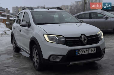 Хетчбек Renault Sandero 2017 в Тернополі