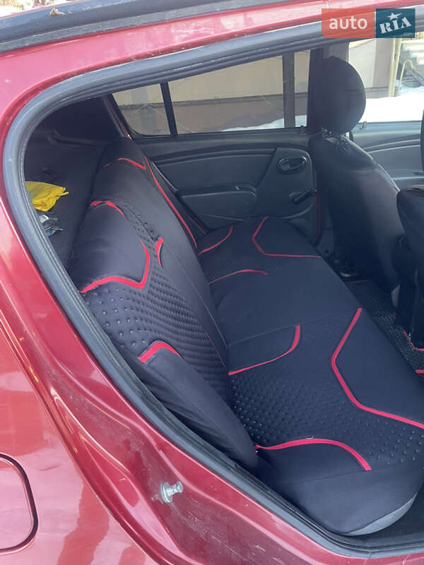 Хэтчбек Renault Sandero 2010 в Хмельницком