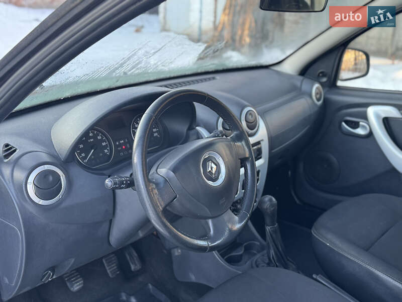 Хэтчбек Renault Sandero 2013 в Лубнах