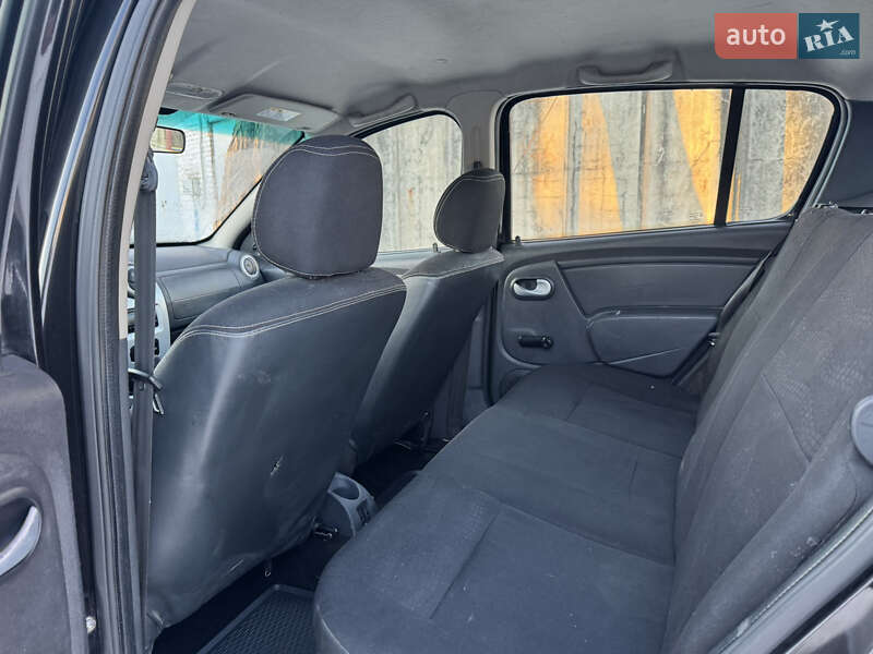 Хэтчбек Renault Sandero 2013 в Лубнах