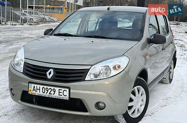 Хетчбек Renault Sandero 2011 в Полтаві