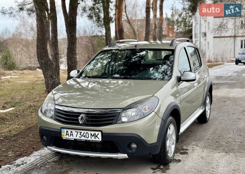 Renault Sandero 2012