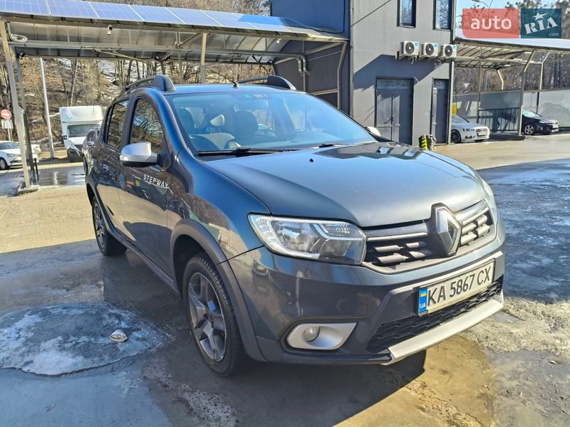 Хэтчбек Renault Sandero 2017 в Киеве