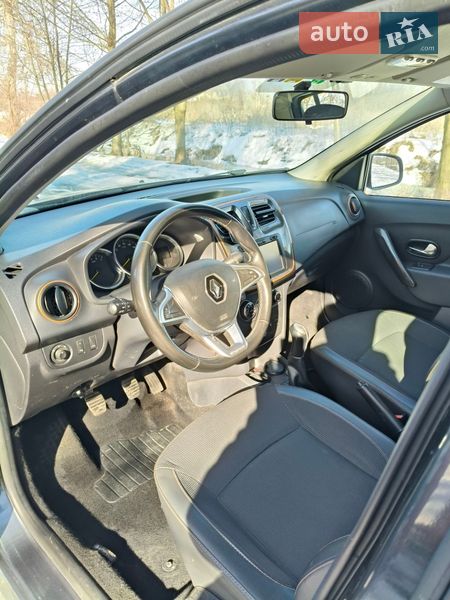 Хэтчбек Renault Sandero 2017 в Киеве