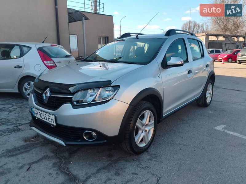 Хэтчбек Renault Sandero 2014 в Запорожье