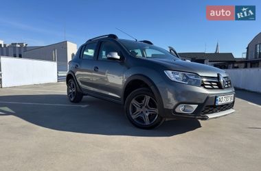 Хетчбек Renault Sandero 2017 в Мукачевому