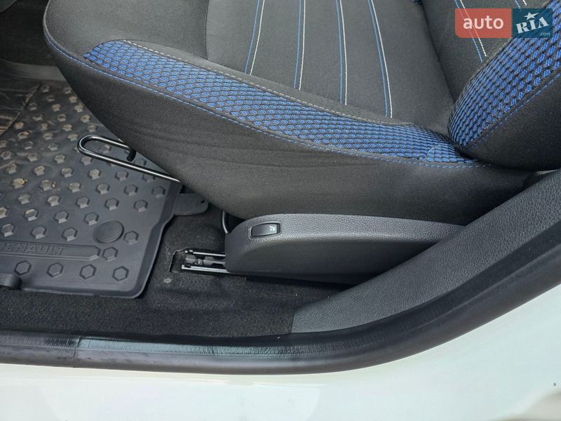 Хэтчбек Renault Sandero 2020 в Мукачево