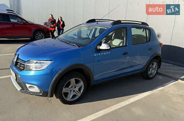 Хетчбек Renault Sandero 2017 в Києві