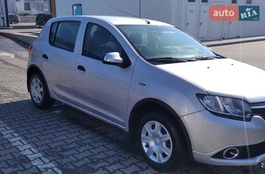 Хэтчбек Renault Sandero 2013 в Ромнах