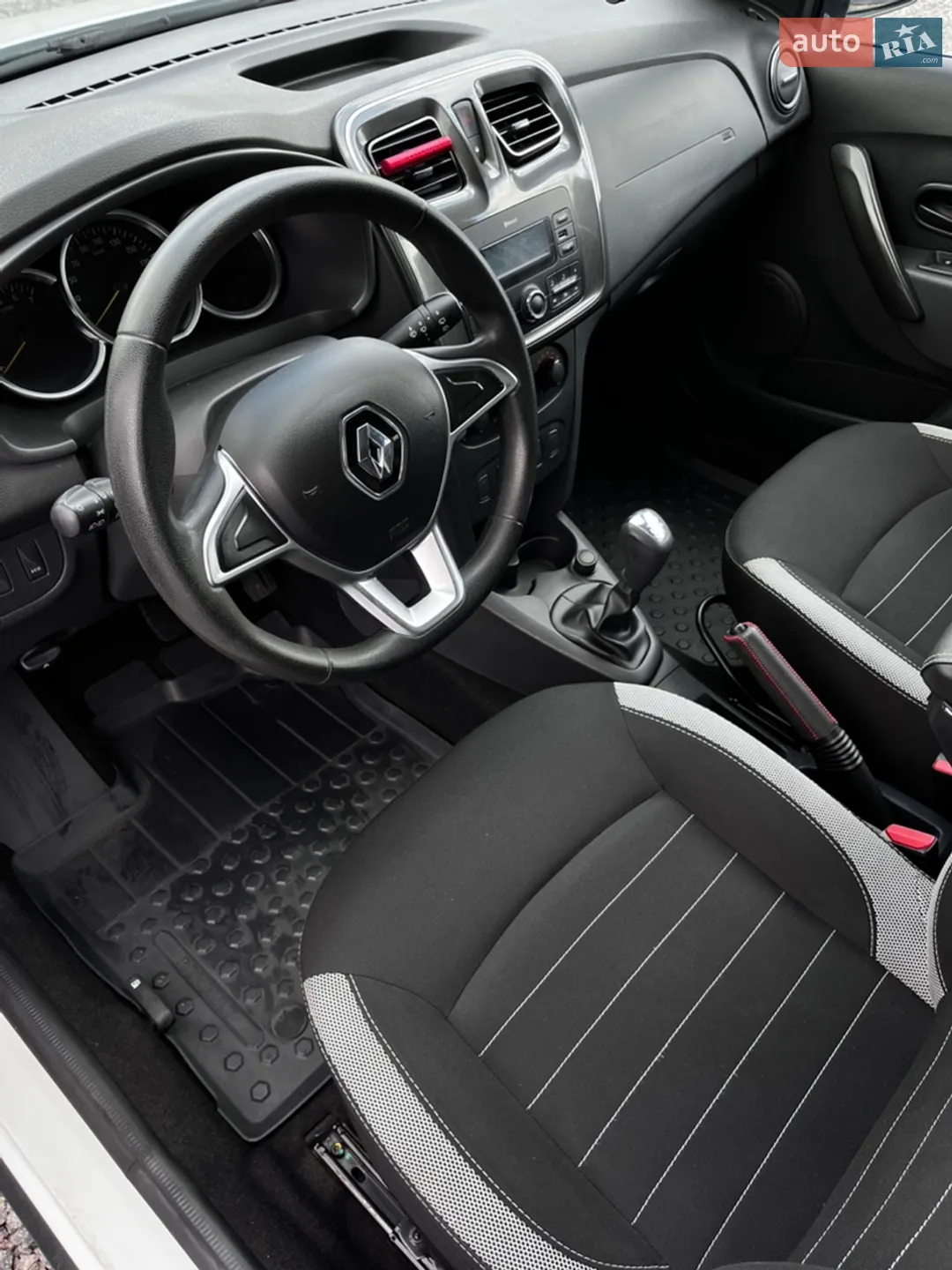 2017 Renault Sandero - мініатюра 8