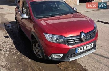 Хэтчбек Renault Sandero 2017 в Чернигове