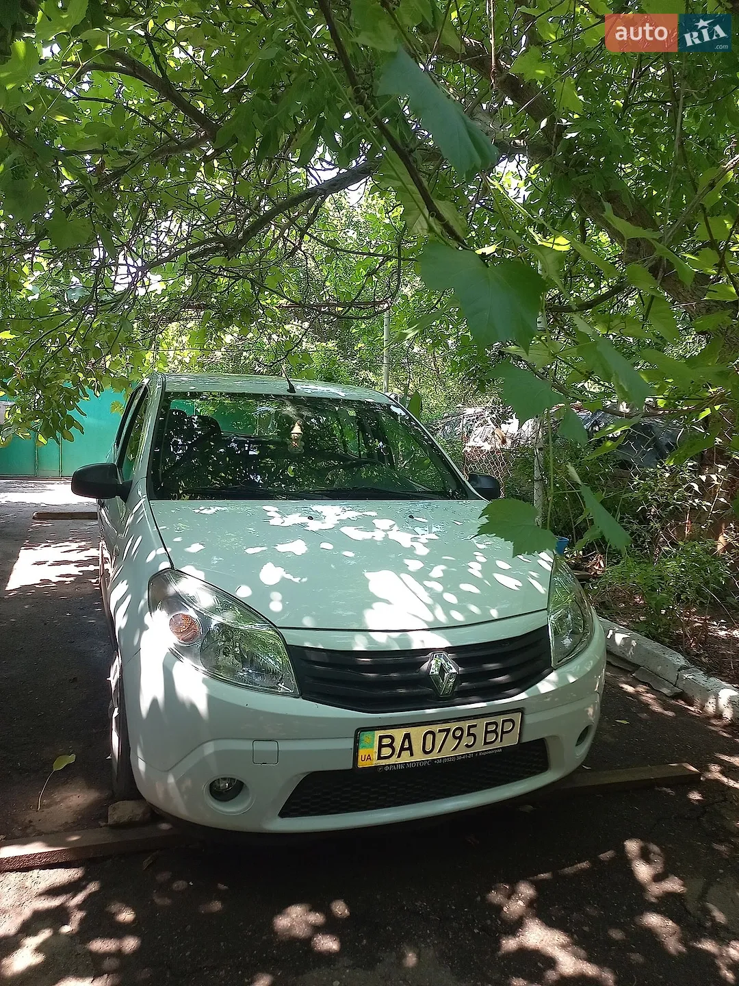 2012 Renault Sandero - фото 1