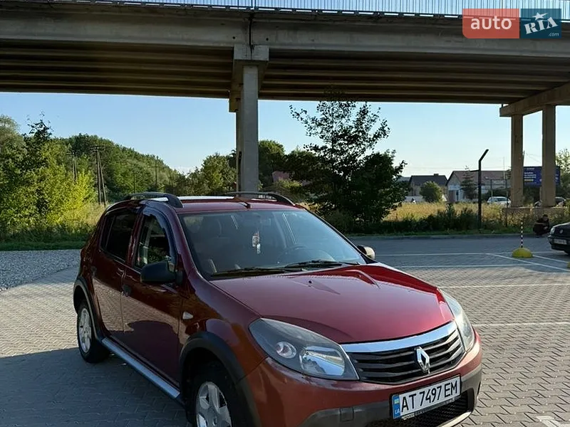 Renault Sandero 2011
