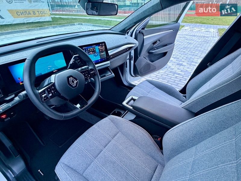 Внедорожник / Кроссовер Renault Scenic E-Tech 2024 в Львове