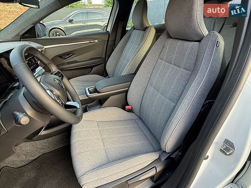 Позашляховик / Кросовер Renault Scenic E-Tech 2024 в Рівному фото 40 Позашляховик / Кросовер Renault Scenic E-Tech 2024 в Рівному