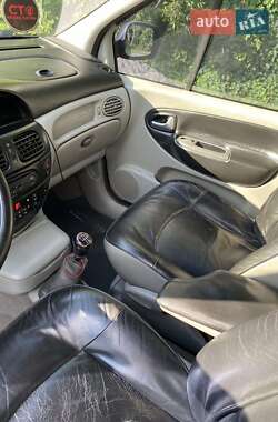 Минивэн Renault Scenic RX4 2002 в 