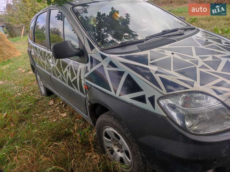 Минивэн Renault Scenic RX4 2001 в Холмах