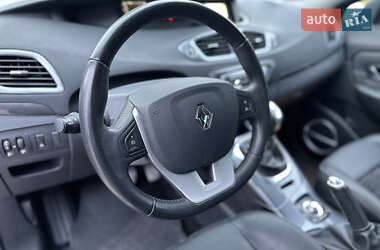 Минивэн Renault Scenic XMOD 2013 в 