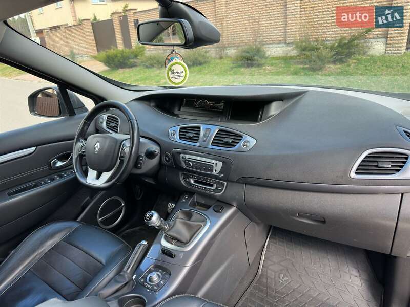 Минивэн Renault Scenic XMOD 2013 в Киеве