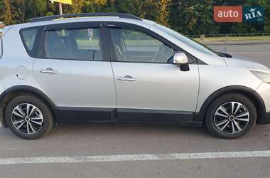 Мінівен Renault Scenic XMOD 2013 в 