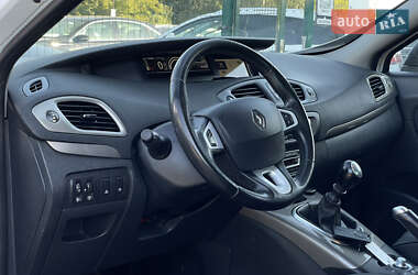 Минивэн Renault Scenic XMOD 2013 в 