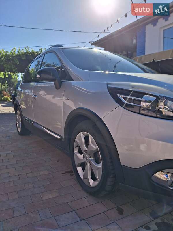 Минивэн Renault Scenic XMOD 2013 в Черкассах