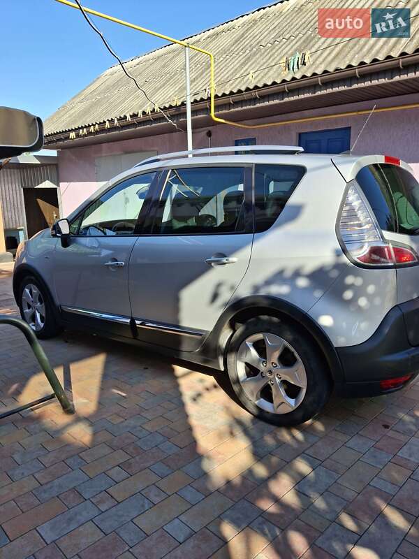 Минивэн Renault Scenic XMOD 2013 в Черкассах