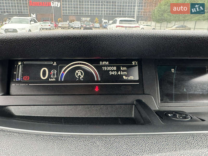 Мінівен Renault Scenic XMOD 2013 в Луцьку фото 16 Мінівен Renault Scenic XMOD 2013 в Луцьку