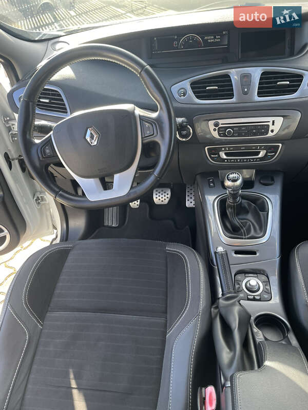 Минивэн Renault Scenic XMOD 2013 в Калуше