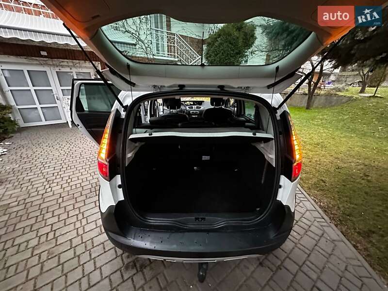 Мінівен Renault Scenic XMOD 2015 в Львові