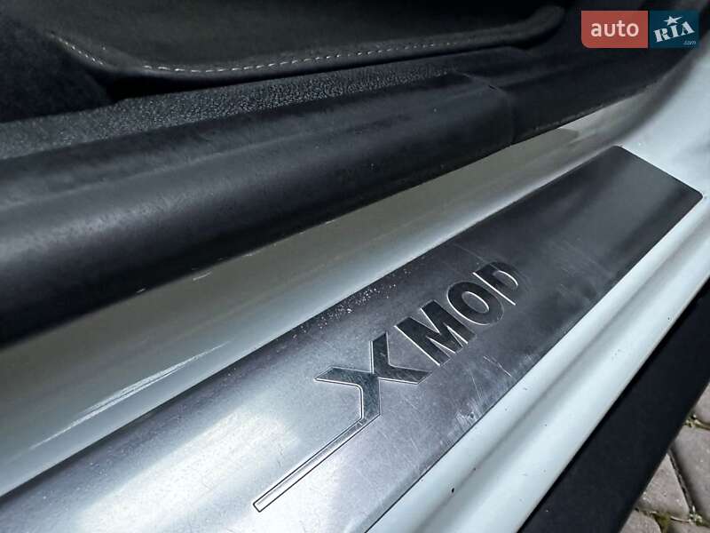 Мінівен Renault Scenic XMOD 2015 в Львові