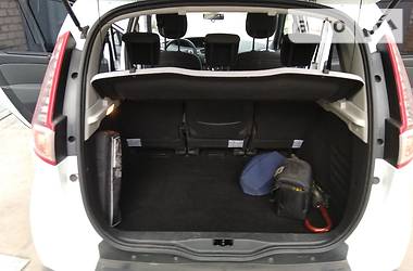 Мінівен Renault Scenic 2011 в 