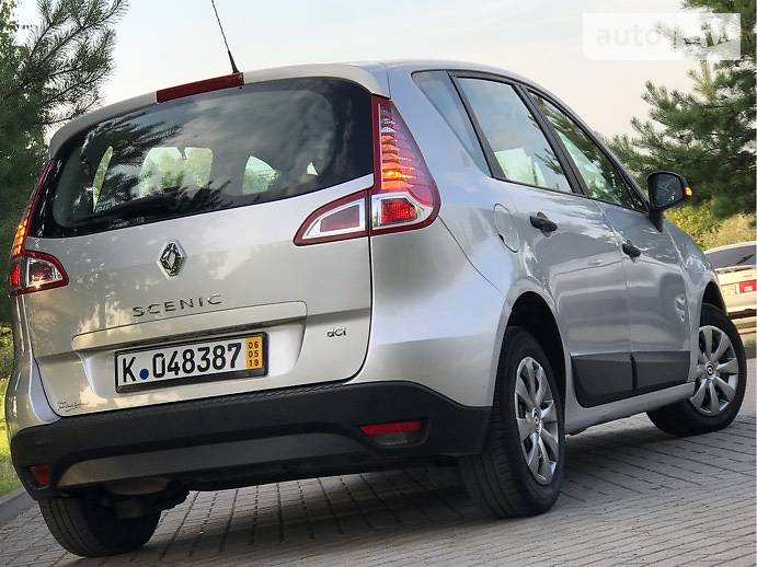 Минивэн Renault Scenic 2011 в Дрогобыче