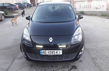 Минивэн Renault Scenic 2010 в Каменском