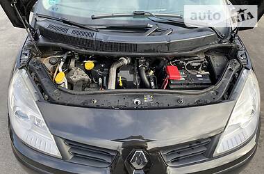 Хетчбек Renault Scenic 2008 в 